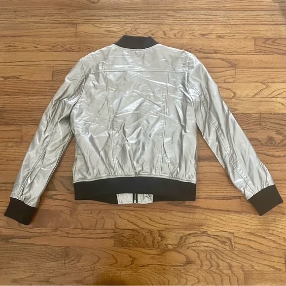 BB Dakota Metallic Champagne Gold Faux Leather Bomber Jacket Women’s Size Medium - Picture 10 of 12
